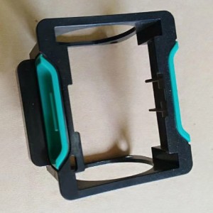 Dvoubarevné plastové díly